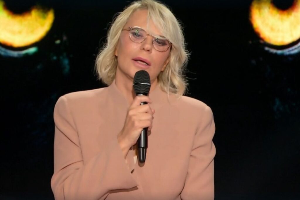 Maria de filippi durante intervista a Belve