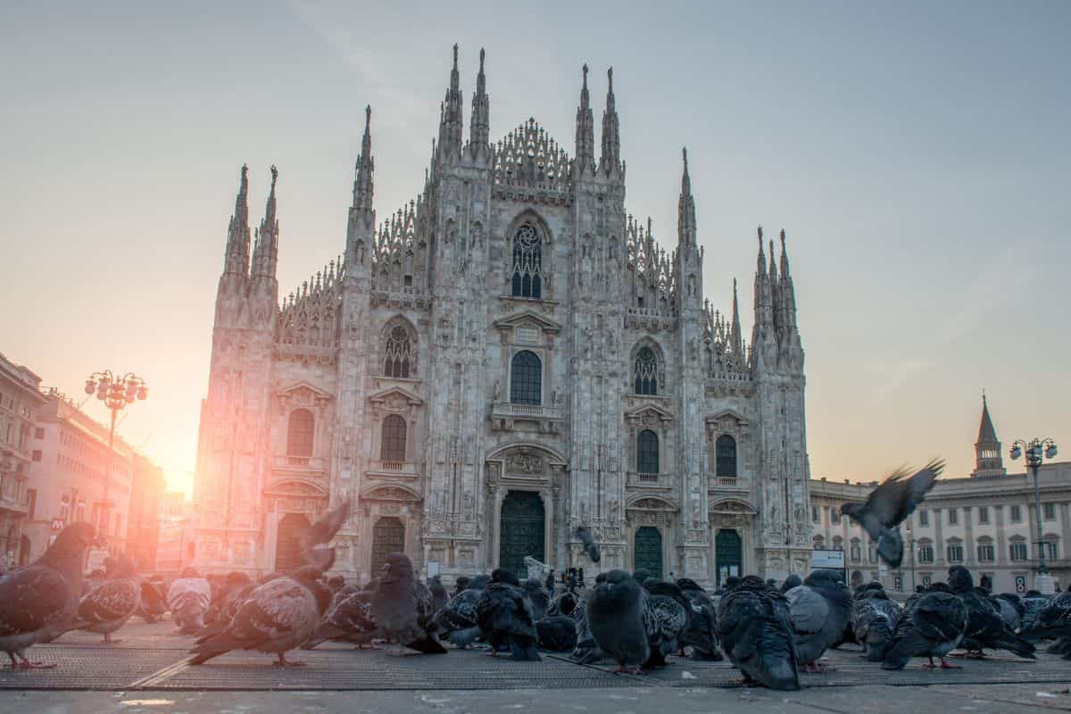 duomo milano all'alba