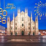 duomo milano con fuochi d'artificio e scritta 2026 happy new year
