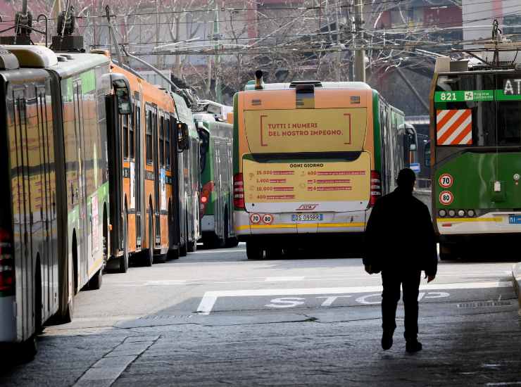 Milano sciopero mezzi