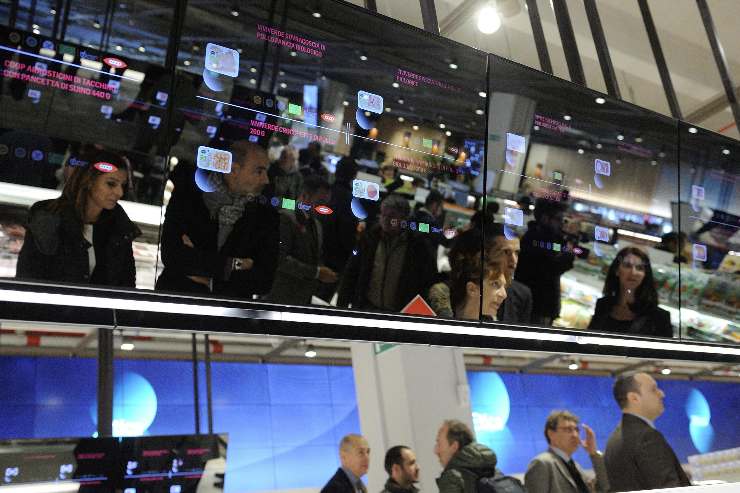 Una parte interna del Bicocca Village di Milano