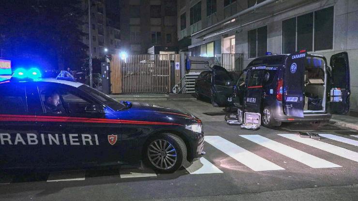 Una macchina dei Carabinieri mentre è in stato operativo