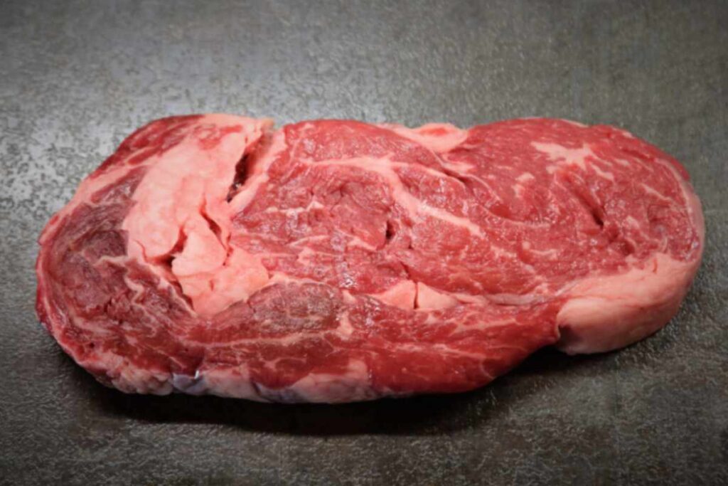 fetta di carne cruda