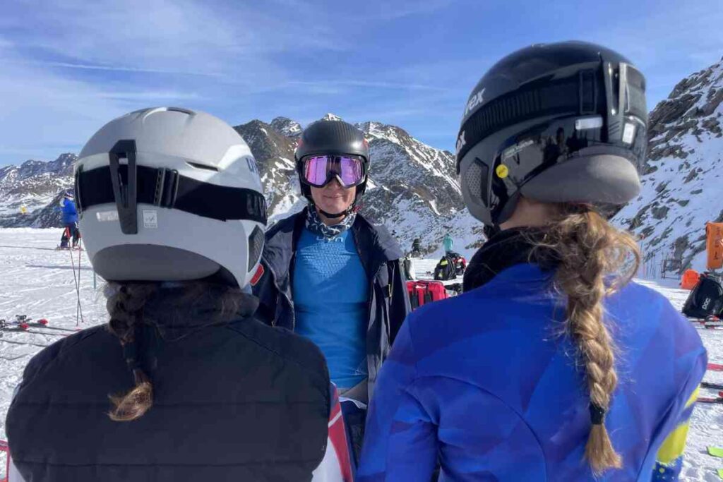 Il casco ora è obbligatorio sulle piste da sci