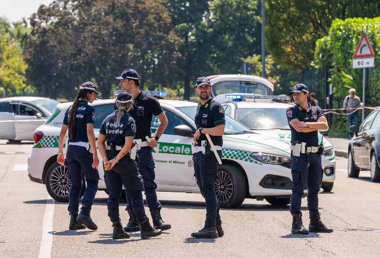 Alcuni agenti di polizia municipale di Milano