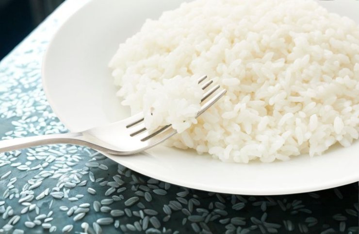 piatto di riso in bianco